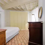Suity I Cozy Coronari דירה *